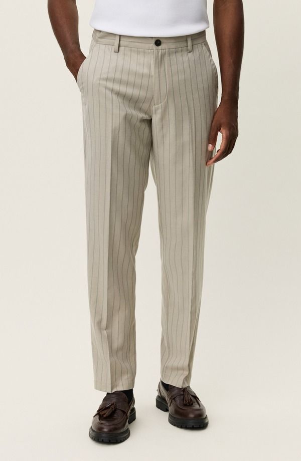 レ ドゥ メンズ ボトムス カジュアルパンツ Les Deux Como Pinstripe Pants Dark Sand サンド
