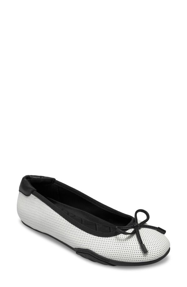 エアロソールズ レディース シューズ パンプス ローファー Aerosoles Onyx Ballet Loafer White Black Perforated ホワイト