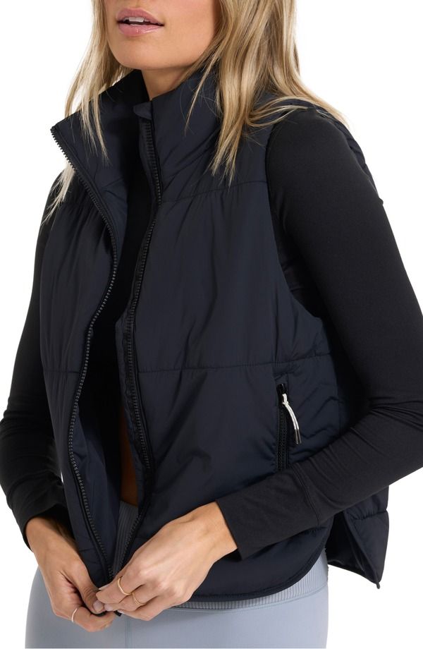 ビュオーリ レディース アウター ジャケット・ブルゾン ベスト Vuori Canyon Insulated Vest Black ブラック