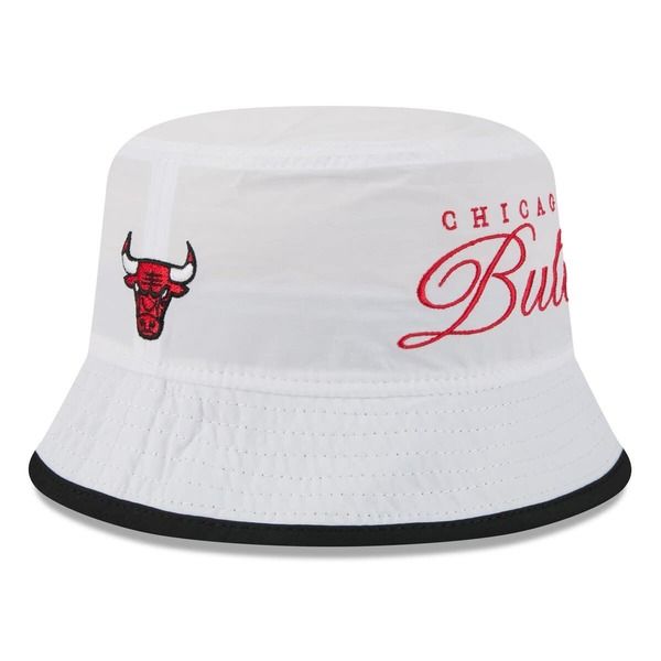 ニューエラ メンズ アクセサリー 帽子 ナイロン Mens New Era WhiteBlack Chicago Bulls 2025 NBA Draft Nylon Bucket Hat White