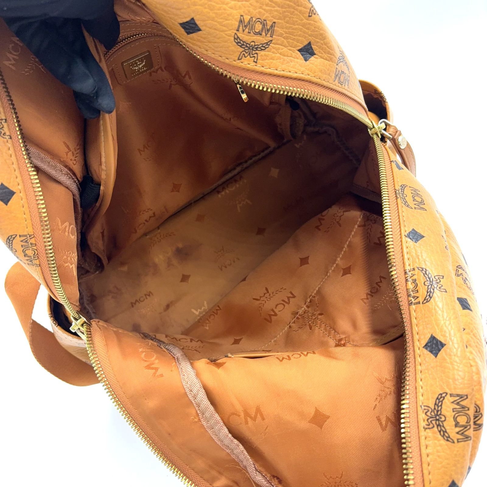 新着】MCM ロゴグラム スタッズ レザー、PVC ライトブラウン バック
