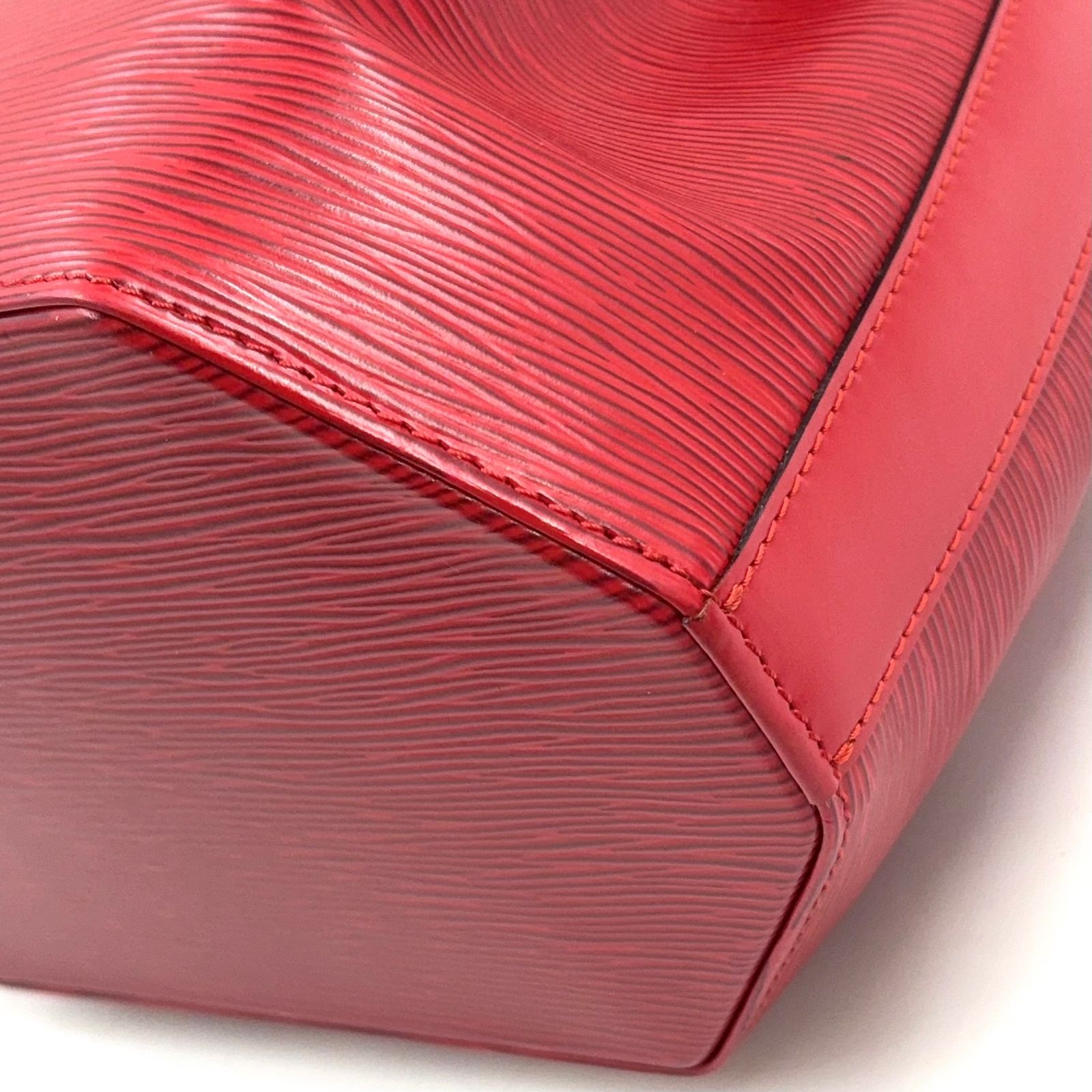 LOUIS VUITTON エピ レッド サックデポールGM 付属ポーチ 美品❣️ 新着】LOUIS VUITTON サックデポール エピ エピ カスティリアンレッド