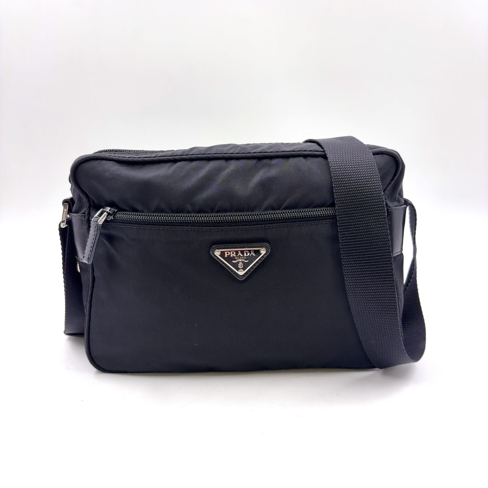 新着】PRADA 三角ロゴプレート ナイロン レザー、ナイロン ブラック