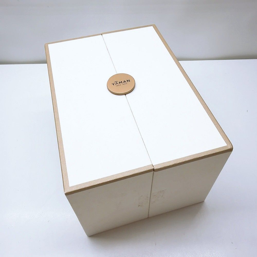 最新モデル＊ほぼ未使用＊付属品完備》 ヤーマン フォトプラス