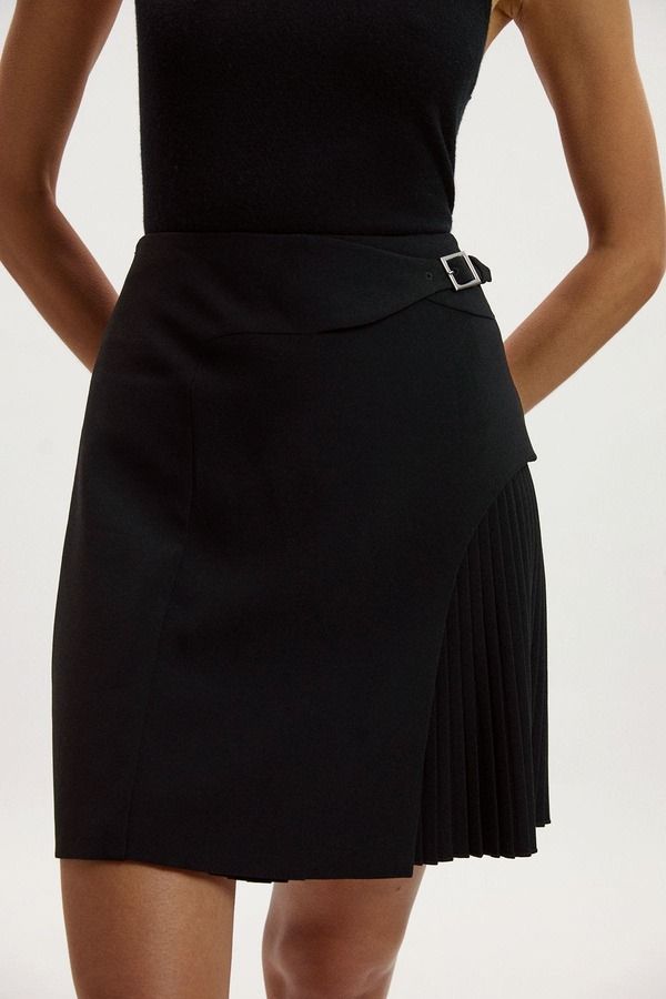 カレンミレン レディース ボトムスカート プリーツ ミニ Karen Millen Buckle Pleated Mini Skirt Black ブラック