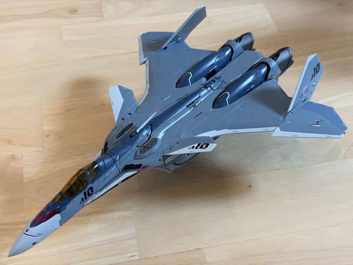 DX超合金 VF-31A カイロス(量産型)マクロス デルタ 10周年