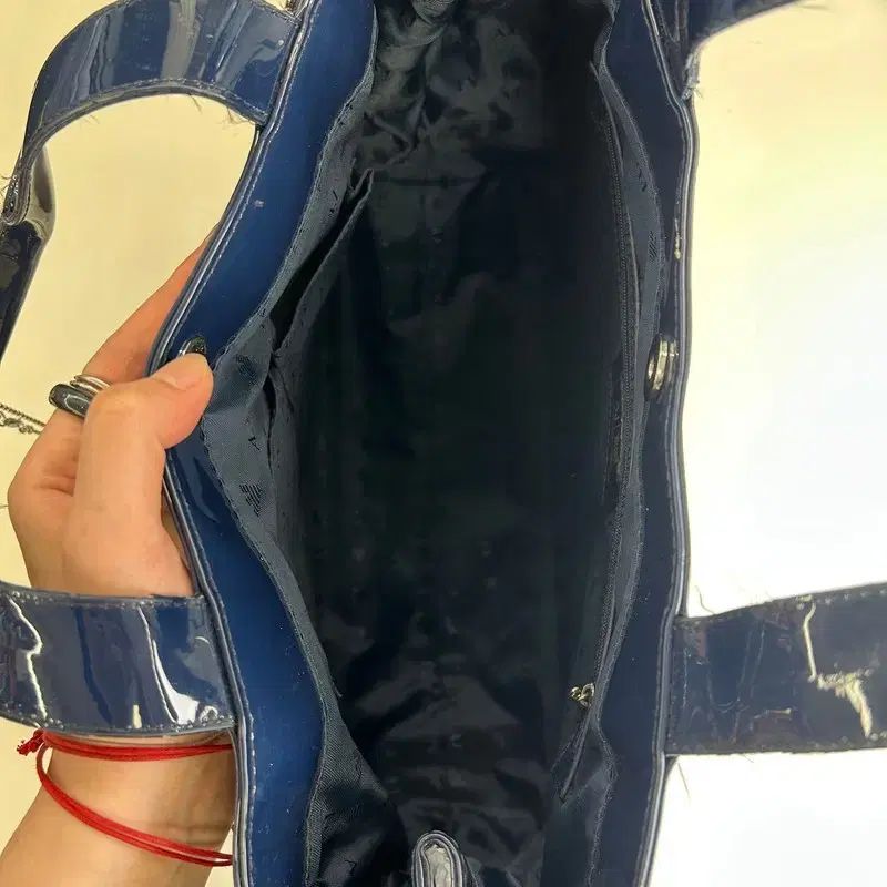 ARMANI エナメル トートバッグ ネイビー - メルカリ