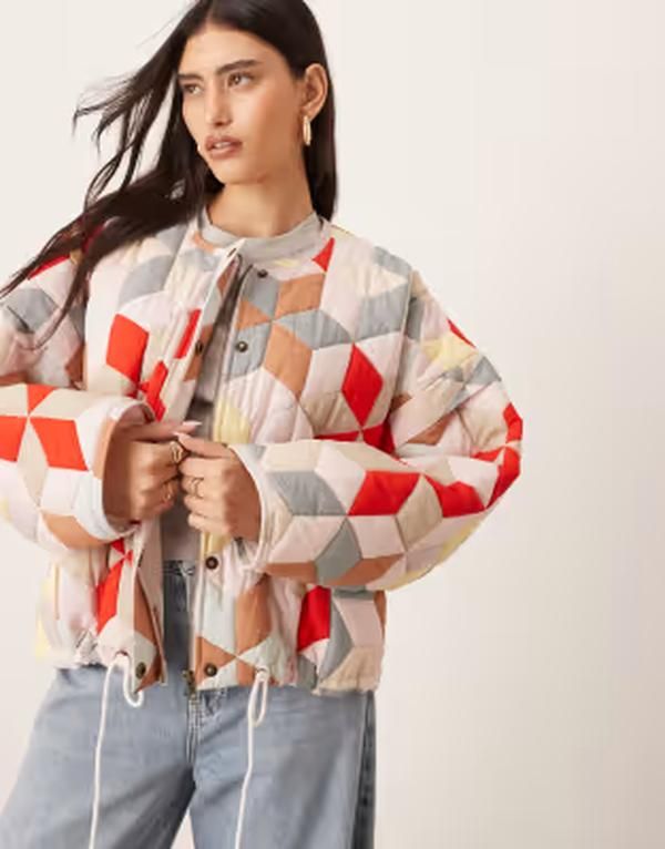 アレンジ レディース アウター ジャケット・ブルゾン プリント キルティング パッチワーク ARRANGE quilted bomber jacket in washed patchwork prin