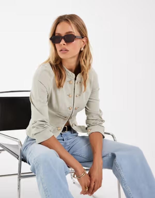 エイソス レディース アウター ジャケット・ブルゾン デニム ASOS DESIGN shrunken denim drummer boy jacket in stone ストーン