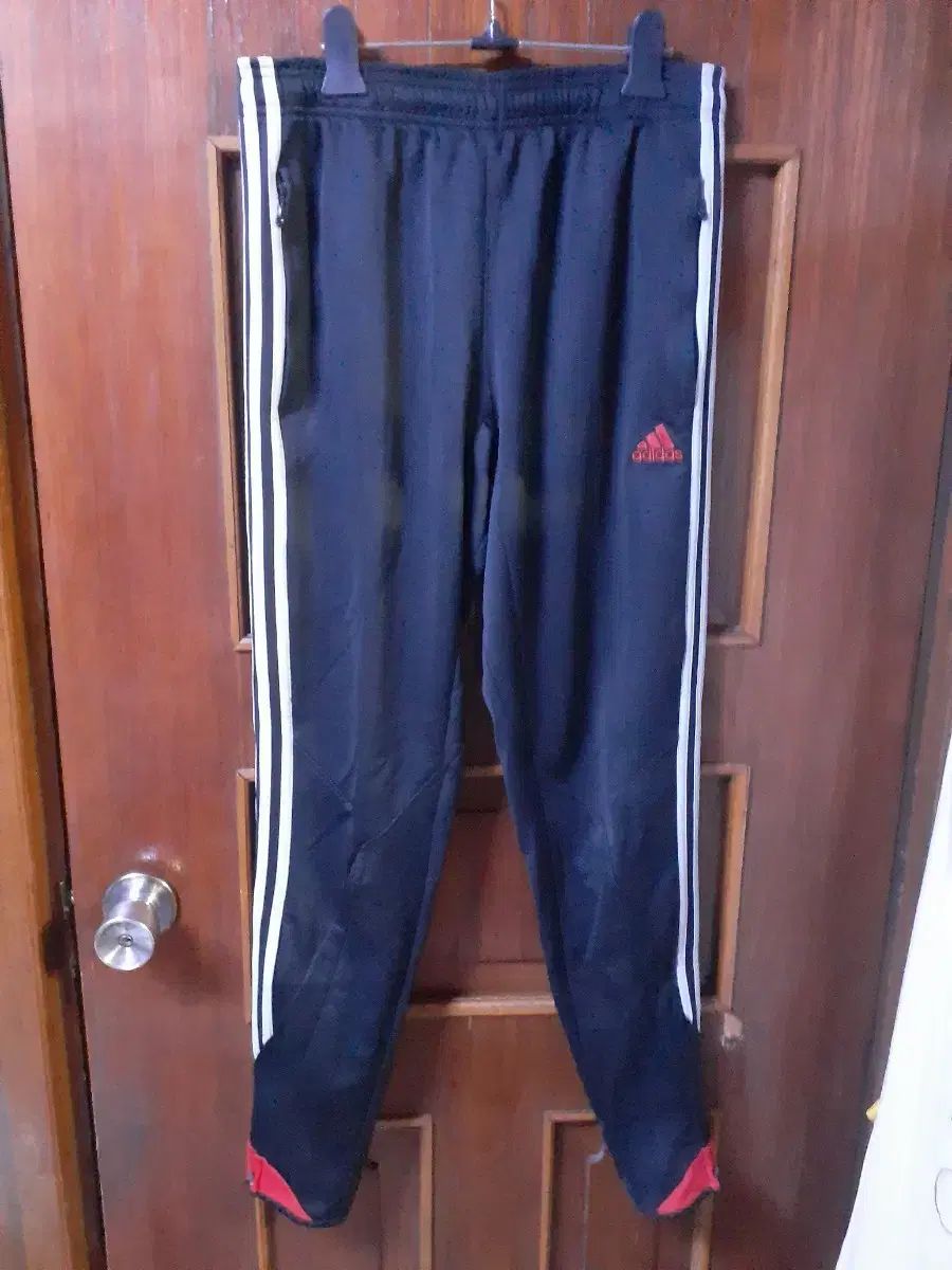 アディダス 2009年 チャンピオンズリーグ TRG パンツ 出品