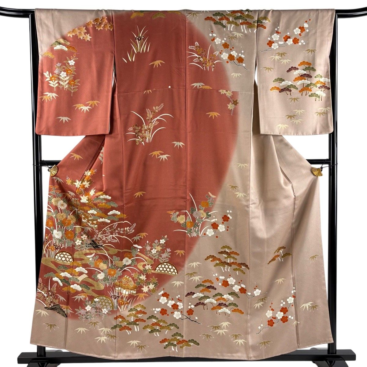 訪問着 身丈157cm 裄丈65cm M 袷 松竹梅 家屋 金糸 金彩 茜色 正絹 秀
