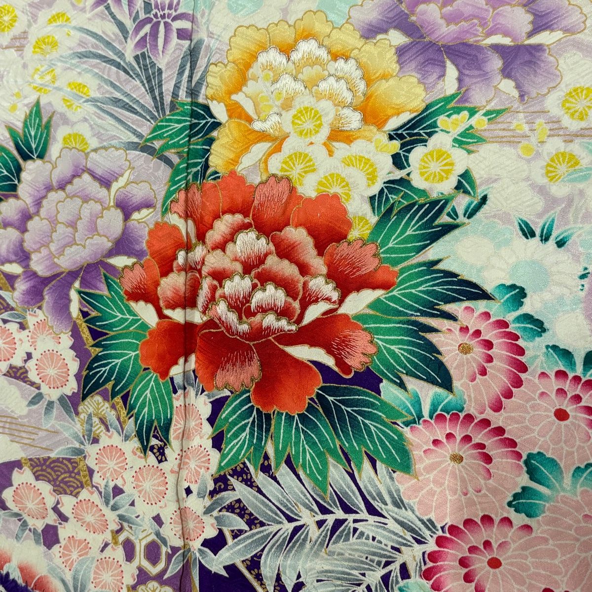 振袖 身丈164cm 裄丈65cm M 袷 牡丹 草花 金糸 刺繍 薄紫 正絹 秀品
