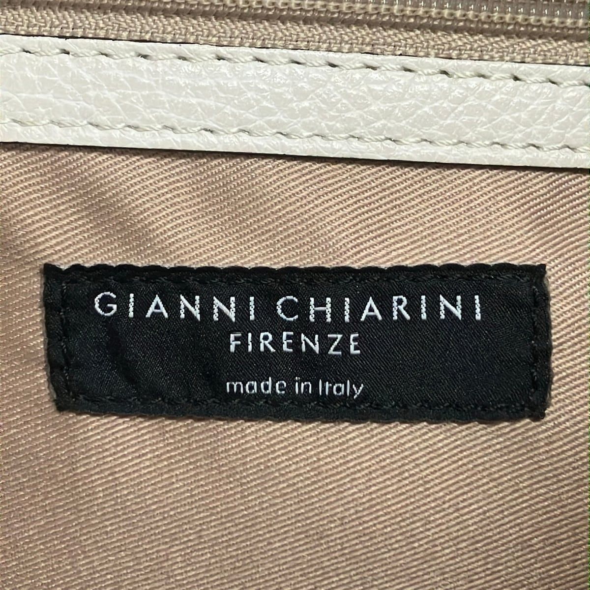 GIANNICHIARINI(ジャンニキャリーニ/ジャンニキアリーニ) ハンドバッグ