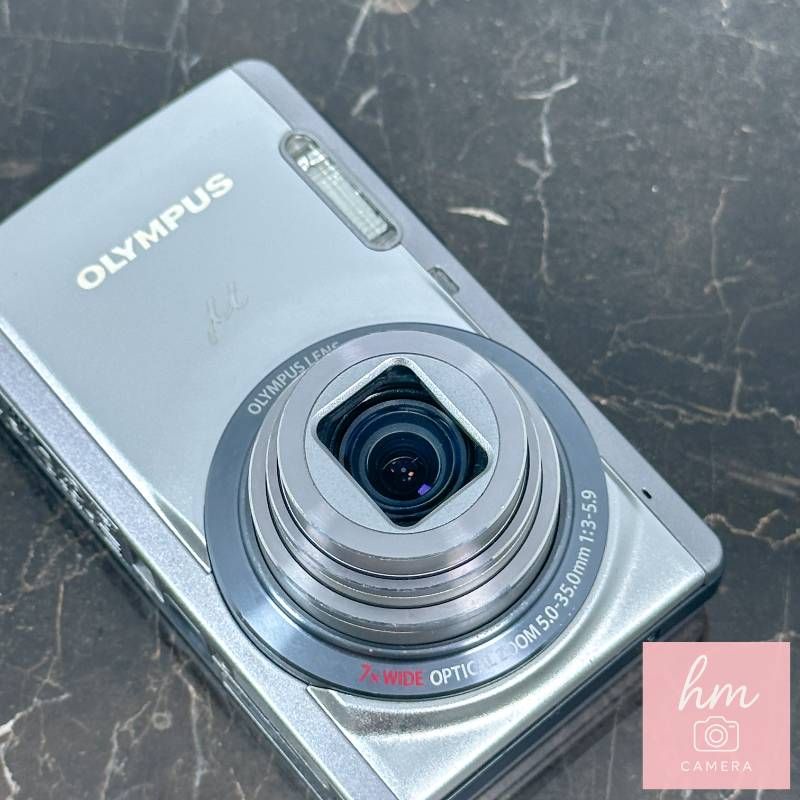 OLYMPUS μ-7050 シルバー 1400万画素 光学7倍ズーム 広角28mm HD動画
