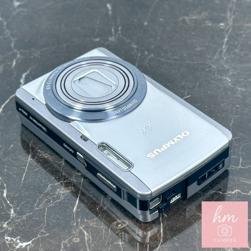 OLYMPUS μ-7050 シルバー 1400万画素 光学7倍ズーム 広角28mm HD動画