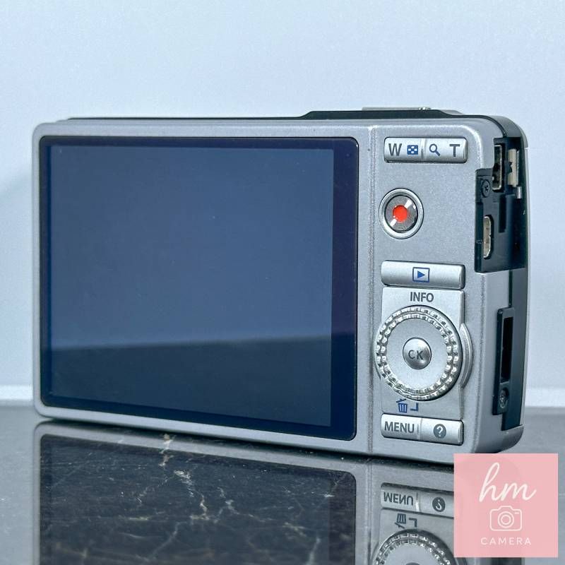 OLYMPUS μ-7050 シルバー 1400万画素 光学7倍ズーム 広角28mm HD動画