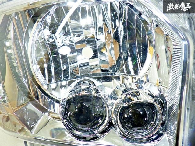 ダークプライム！】トヨタ純正 200系 ハイエース 4～8型 後期 LED