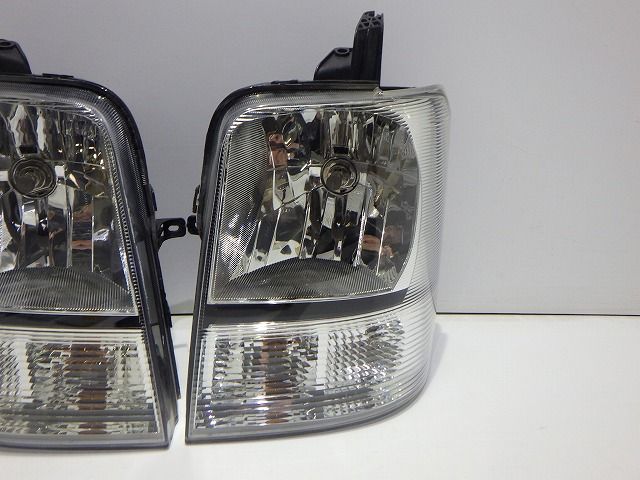 エブリィ　DA64V　ハロゲン　ヘッドライト 左右　レベ付き エブリイ ヘッドライト 左右 ハロゲン DA64V レベ付 LE04H6129/G6129
