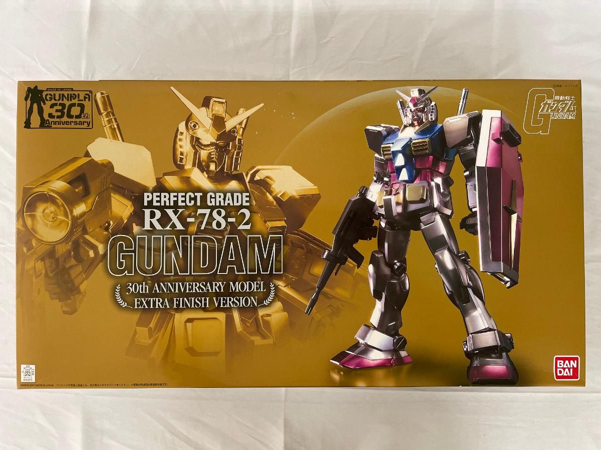 ♪PG 1/60 RX-78-2 ガンダム 30周年限定モデル エクストラフィニッシュ