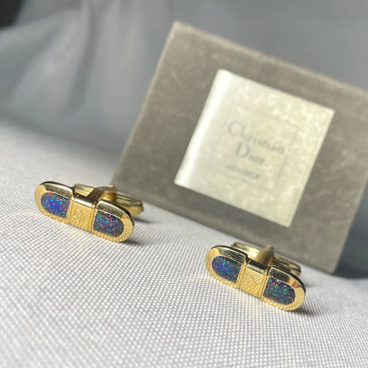 ディオール ロゴ文字 レッド&グリーングラデーション ゴールドヴィンテージカフス 希少 Dior ディオール ロゴ文字 レッド&グリーングラデーション
