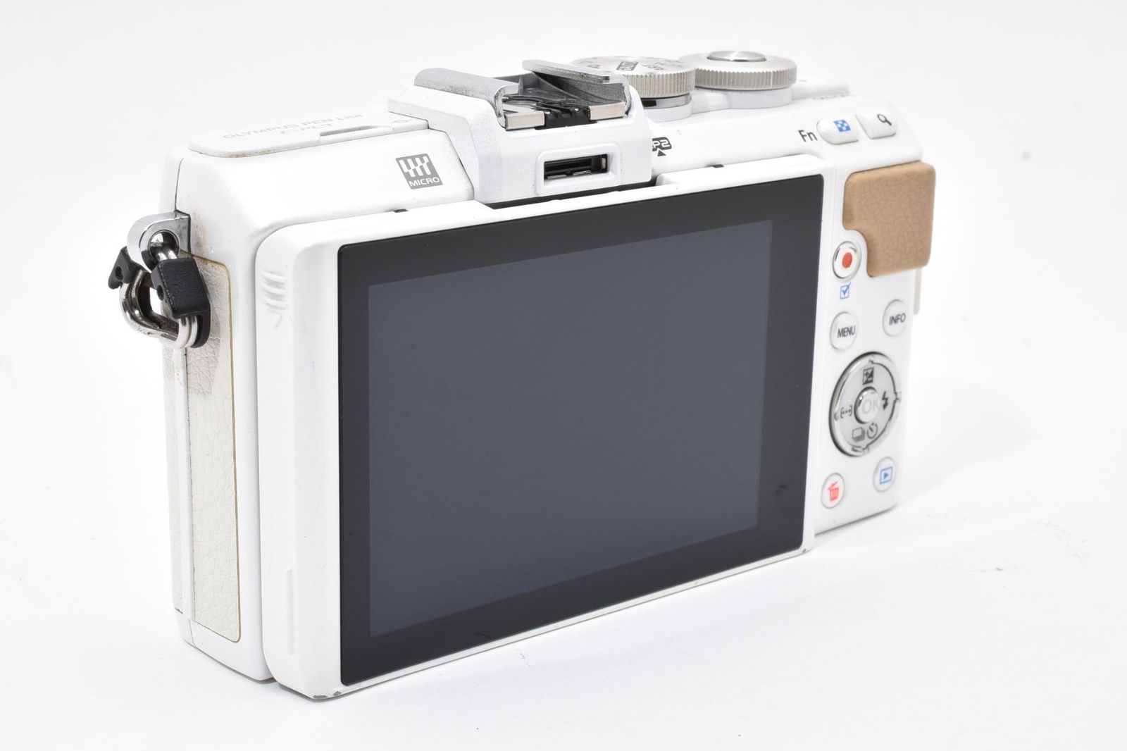 実用光学美品 箱あり Olympus オリンパス PEN Lite E-PL7 ボディ 白