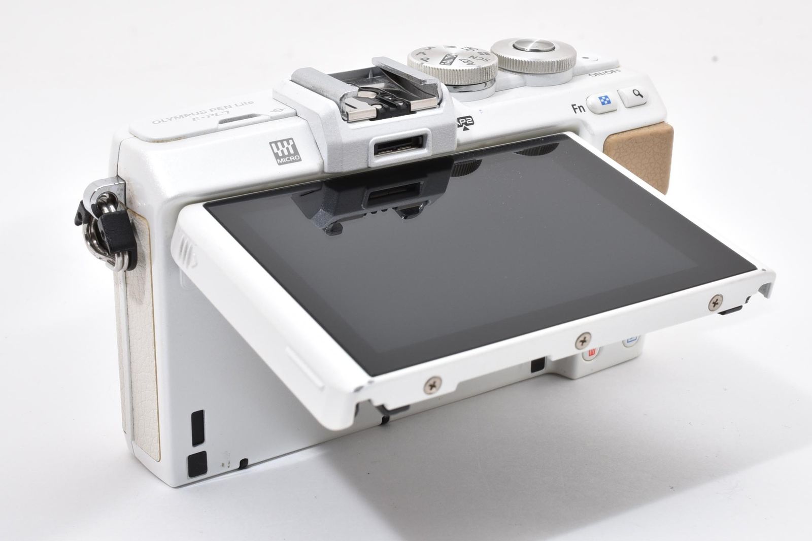 実用光学美品 箱あり Olympus オリンパス PEN Lite E-PL7 ボディ 白