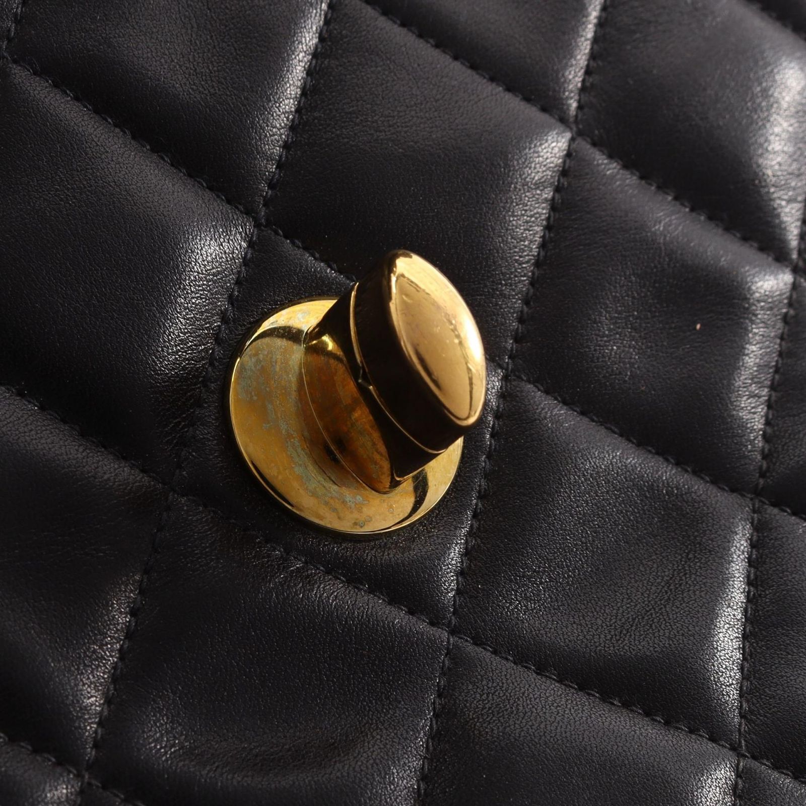 CHANEL シャネル デカマトラッセ34 ショルダーバッグ - メルカリ
