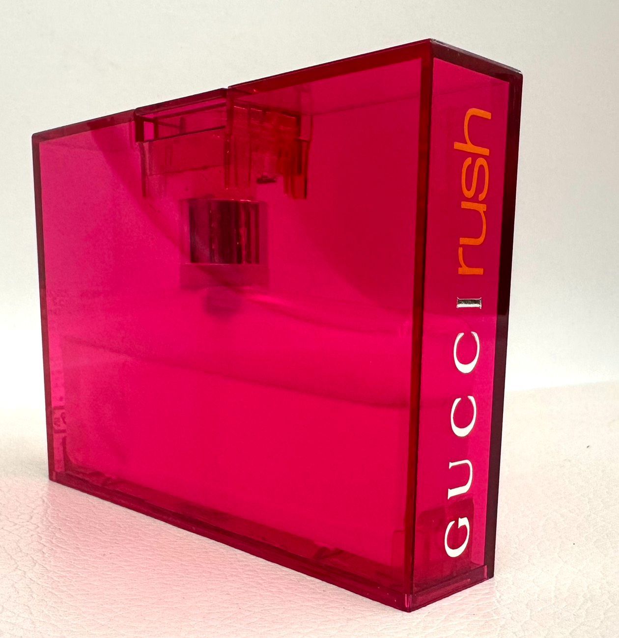 亘】希少! GUCCI ラッシュ2 EDT 30ml 残量約7割 廃盤品【9046AM】G02