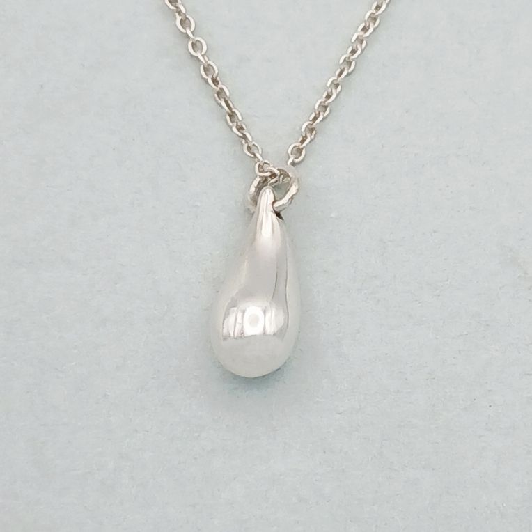 TIFFANY&Co. ティファニー ティアドロップ ネックレス ネックレス レディース シルバー925 シルバー 中古