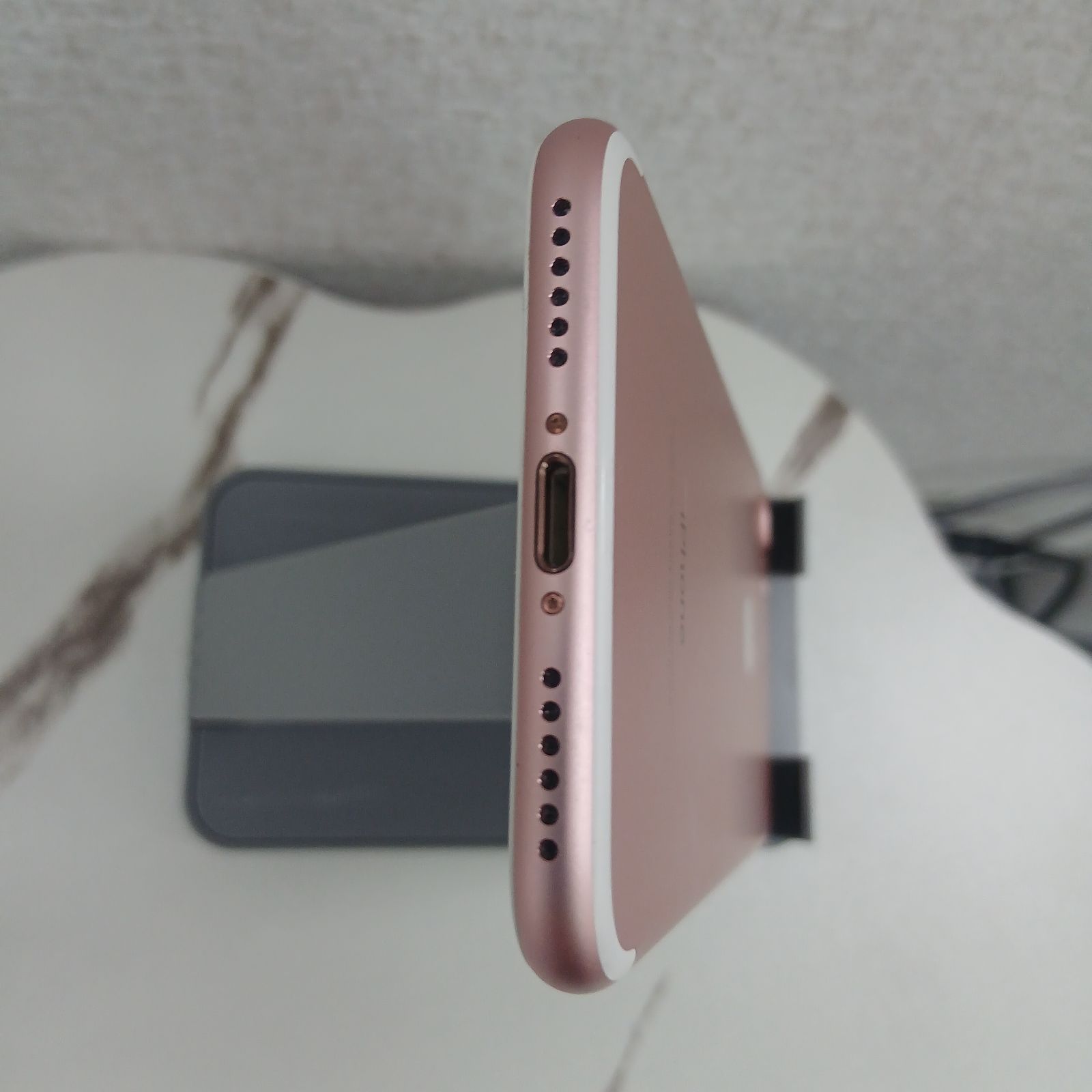 iPhone7 32GB ローズゴールド 良品 SIM解除済 - メルカリ