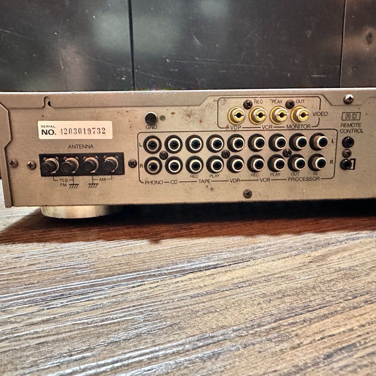 Onkyo R-100 FM/AM Tuner Amplifier オンキヨー FM/AMチューナーアンプ