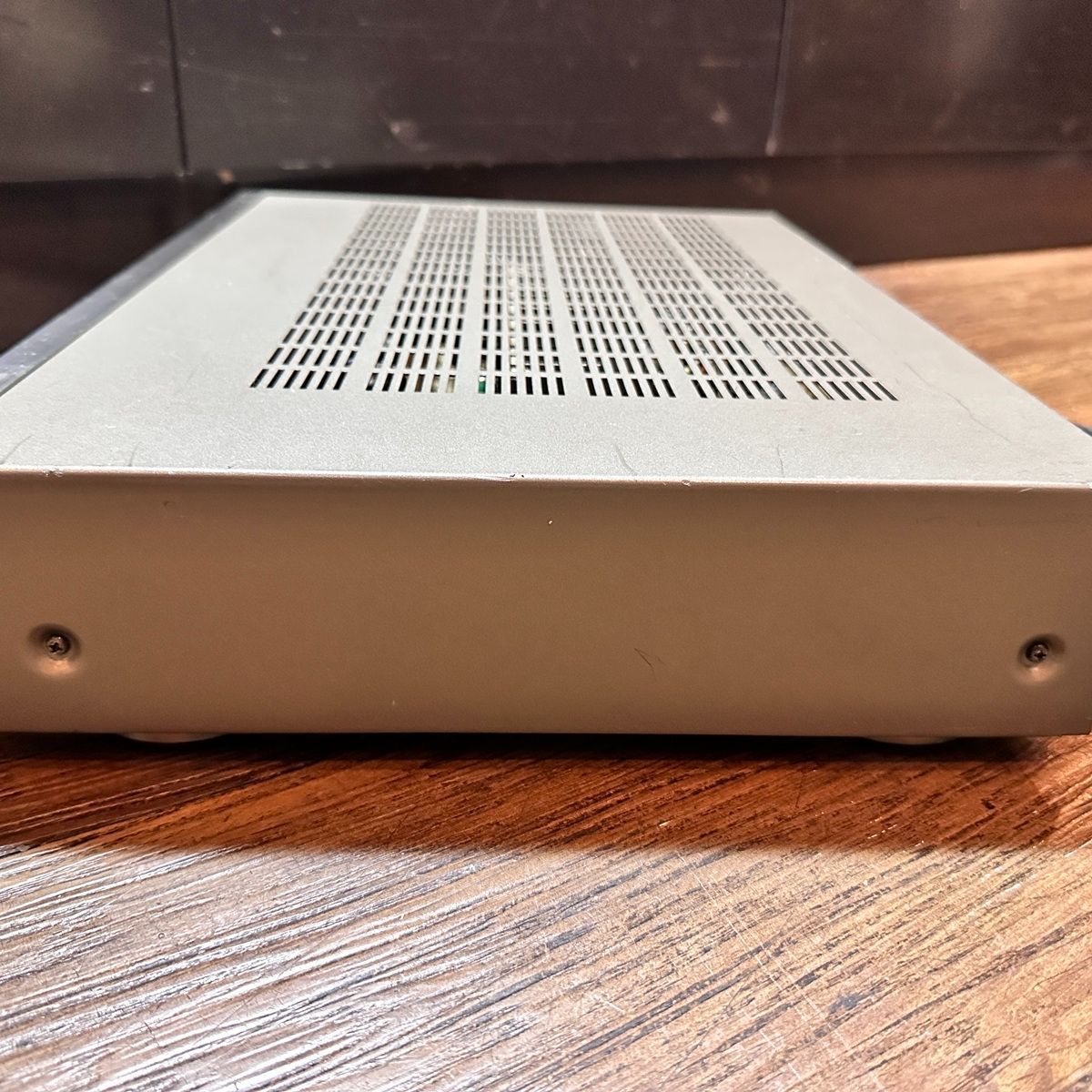 Onkyo R-100 FM/AM Tuner Amplifier オンキヨー FM/AMチューナーアンプ
