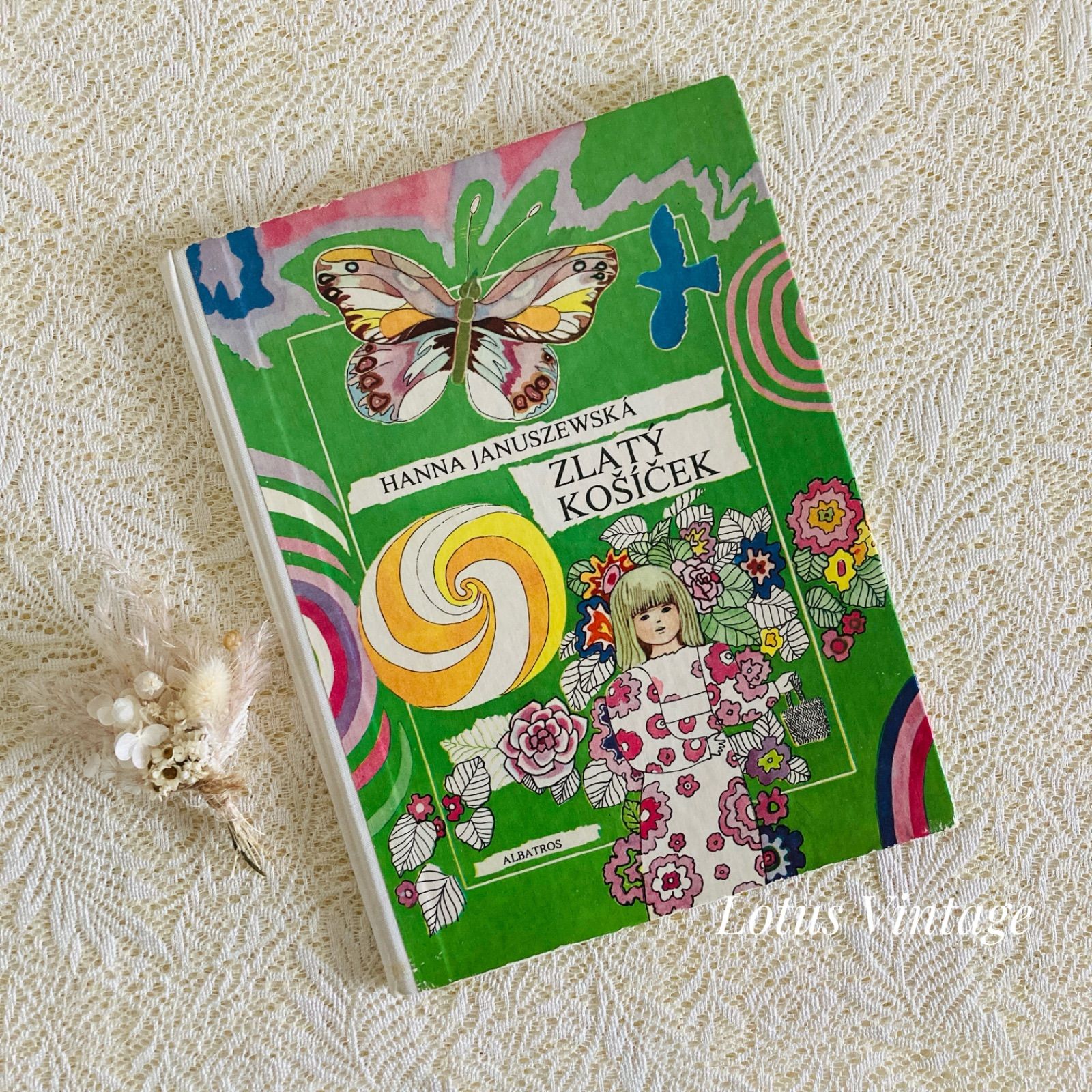 チェコ語のヴィンテージ絵本 Zlatý košíček ポーランドのおとぎ話 洋書