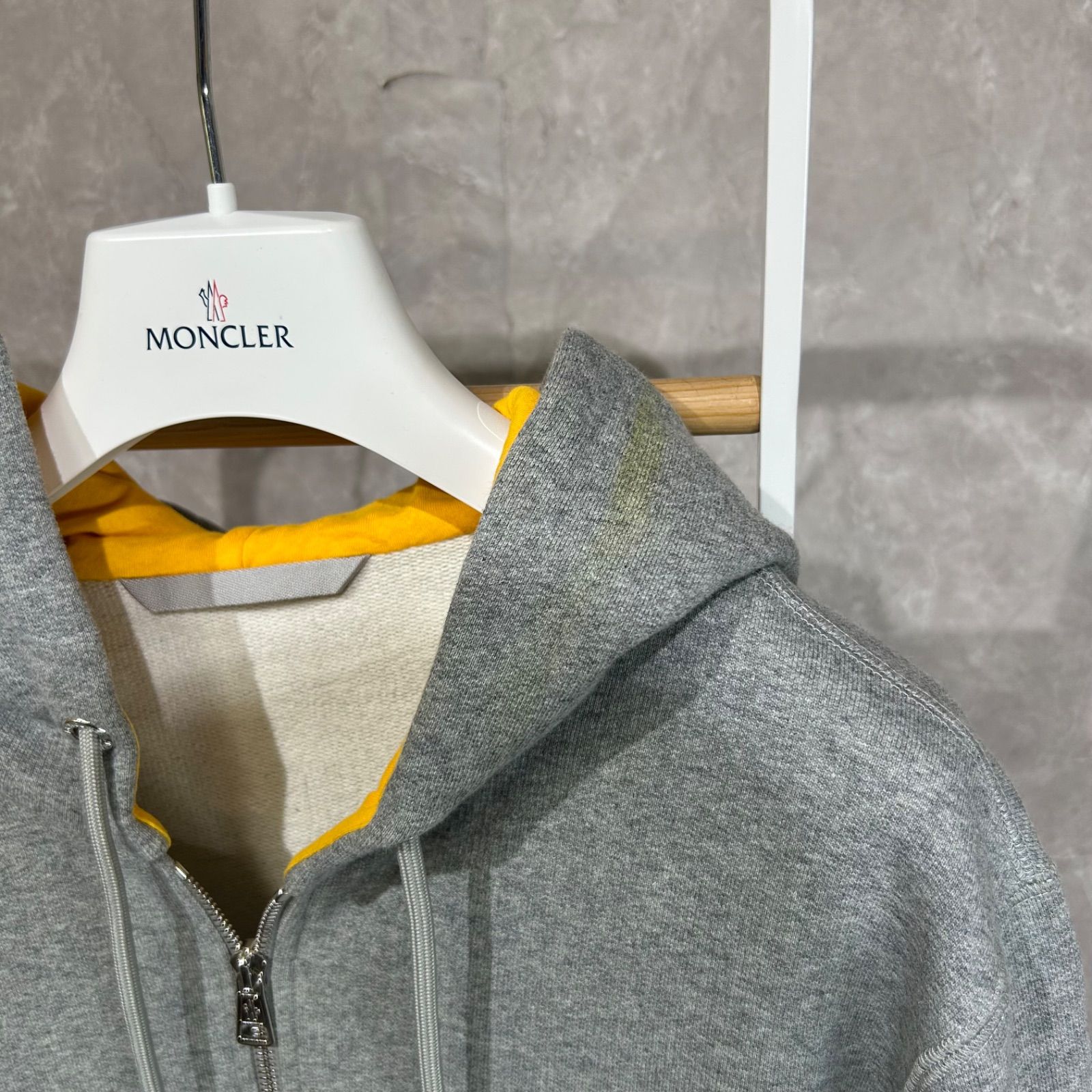 MONCLER モンクレールスウェットジップアップパーカーグレーL - メルカリ