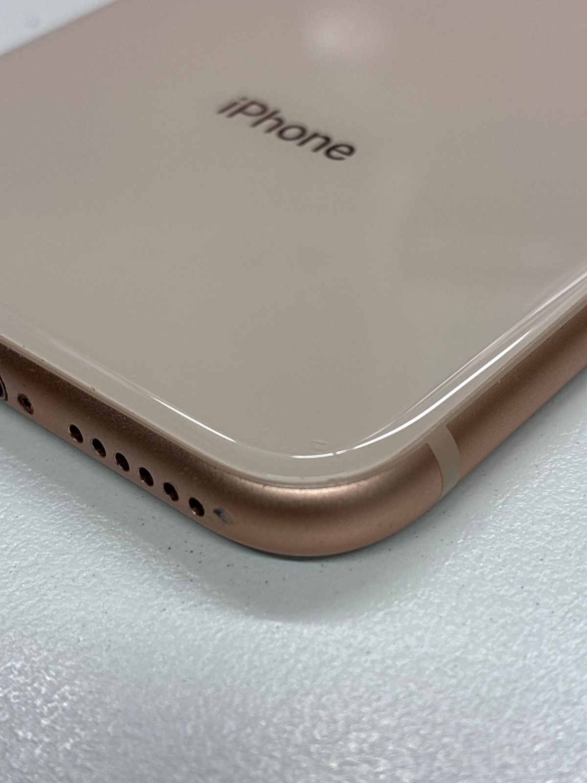 完全ジャンク】Apple iPhone 8 ゴールド 起動不可 本体のみ 部品取り 