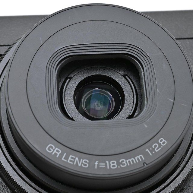 良品＞ RICOH GR III HDF 特別モデル｜シャッター数1,270枚｜外観美品
