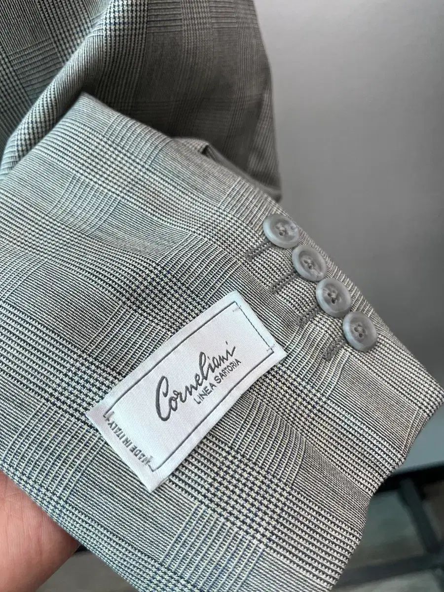 105) CORNELIANI コルネリアーニ グレー ダブルジャケット - メルカリ
