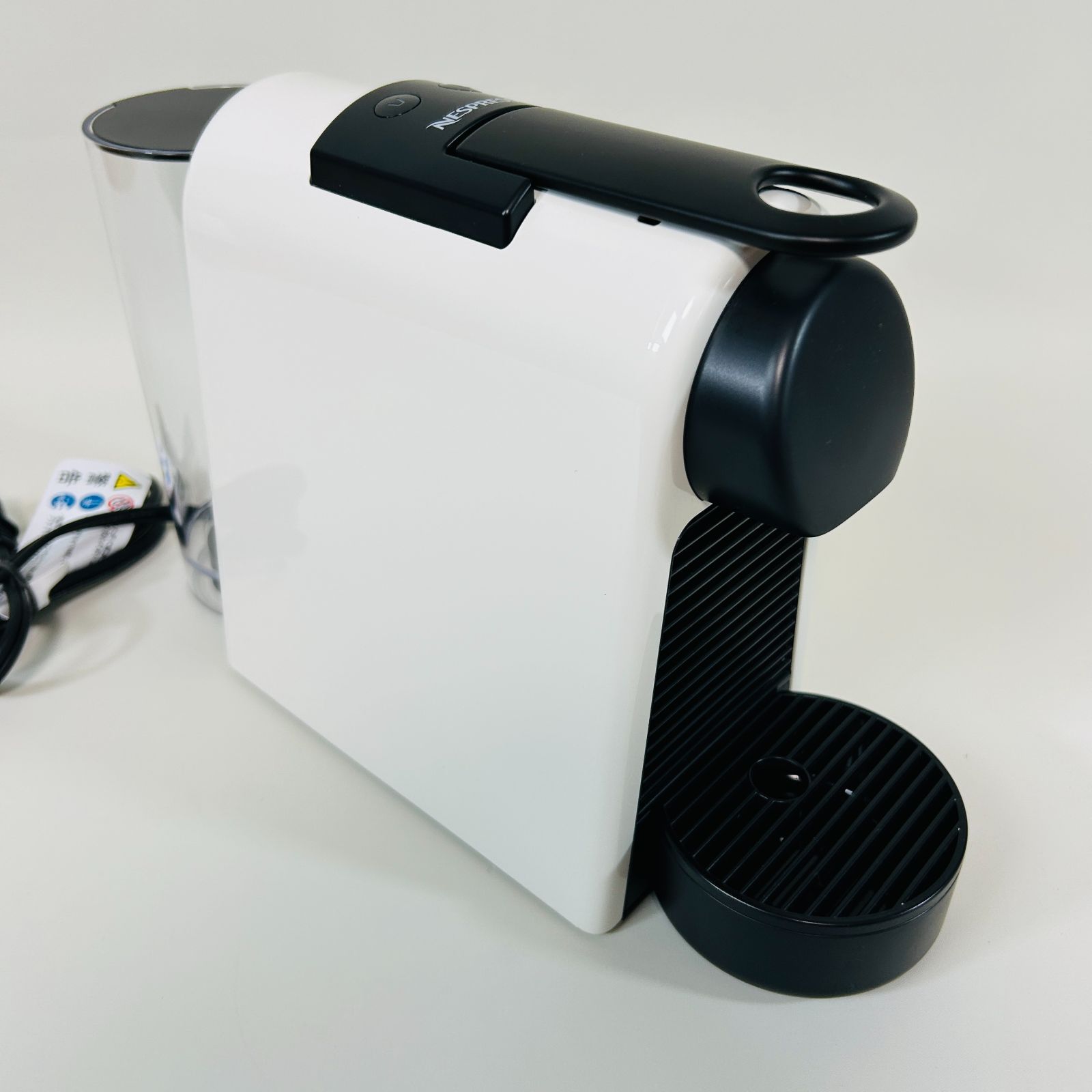 美品】【2025年製】ネスプレッソ エッセンサミニ D30-WH カプセル式