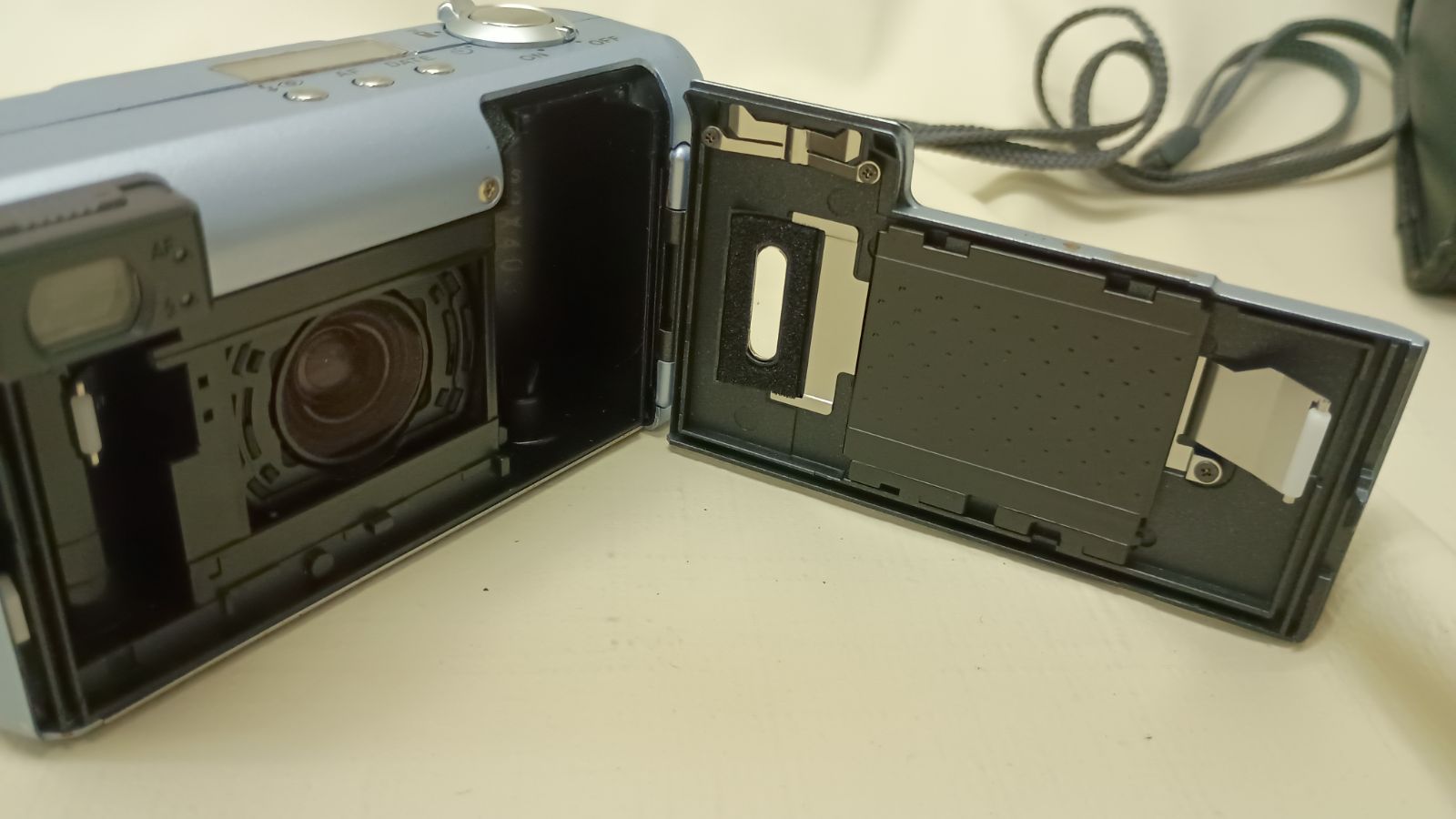 ジャンク扱 PENTAX ESPIO 120SWII フィルムカメラ ブルー ケース付