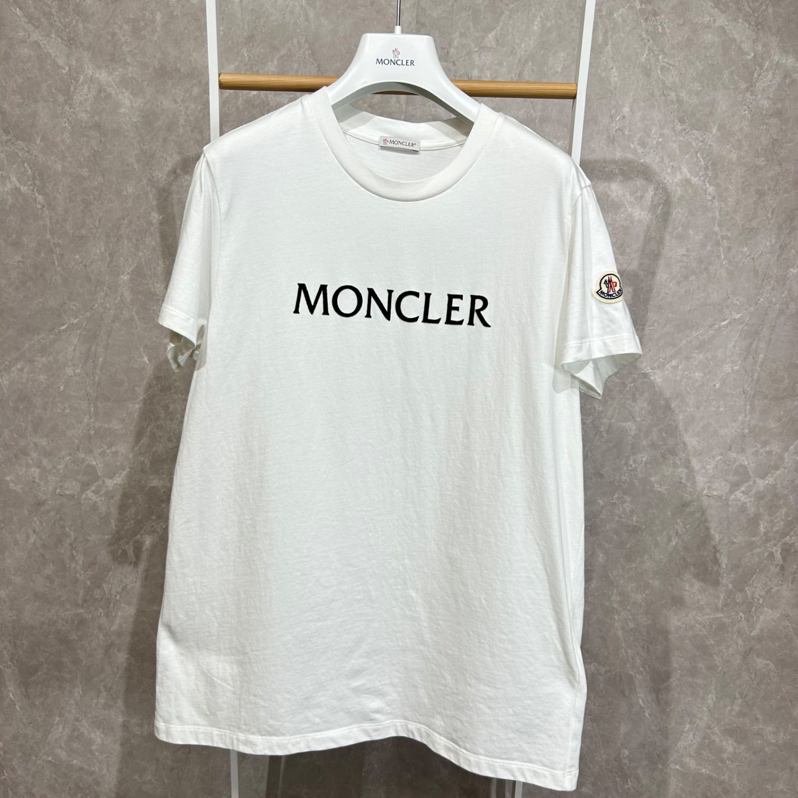 【極美品】 MONCLER モンクレールレタリング半袖Tシャツ白ワッペンL