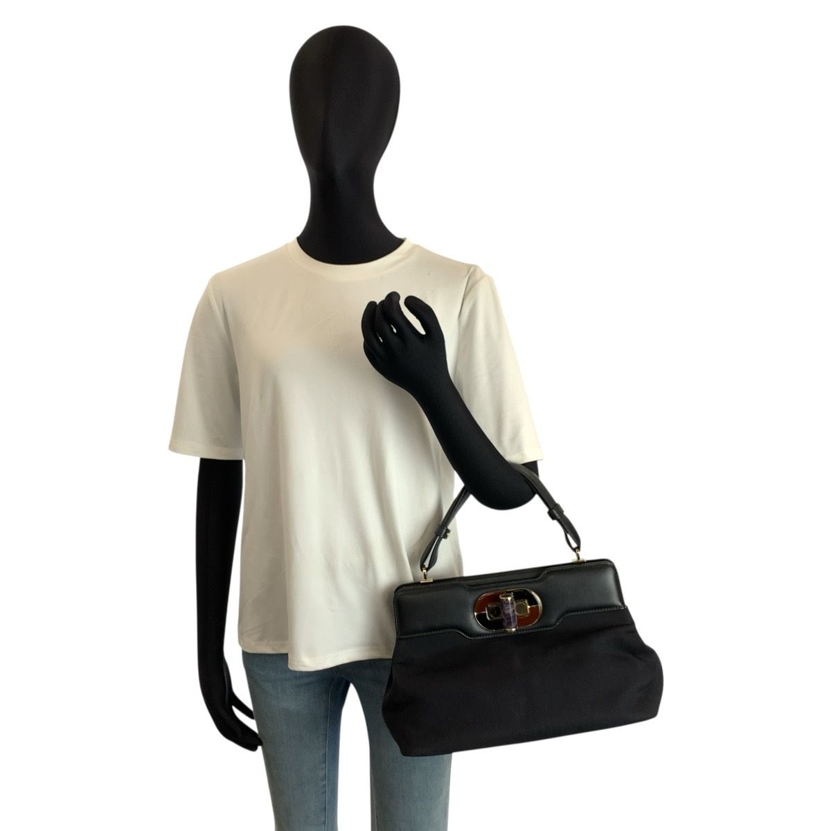 美品 BVLGARI ブルガリ イザベラ ロッセリーニ ブラック ゴールド金具
