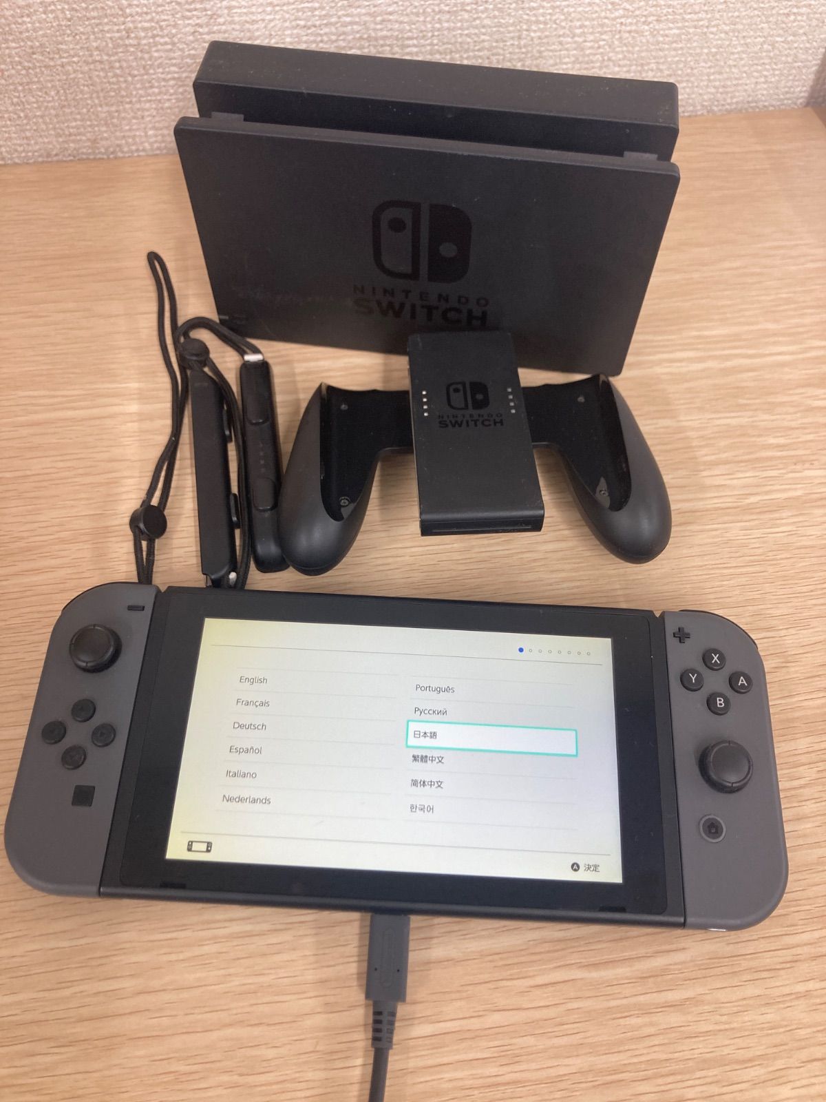 NintendoSwitch 本体 付属品付き グレー 通電動確認済み】Nintendo Switch スイッチ 本体 グレー 充電器 ドッグ