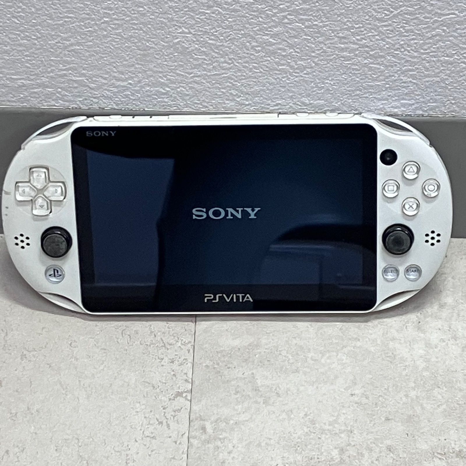 O PlayStation Vita PCH-2000 ホワイト - メルカリ