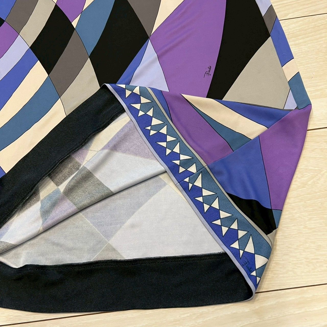美品】EMILIO PUCCI エミリオプッチ スカート 総柄 イタリア製 サイズ