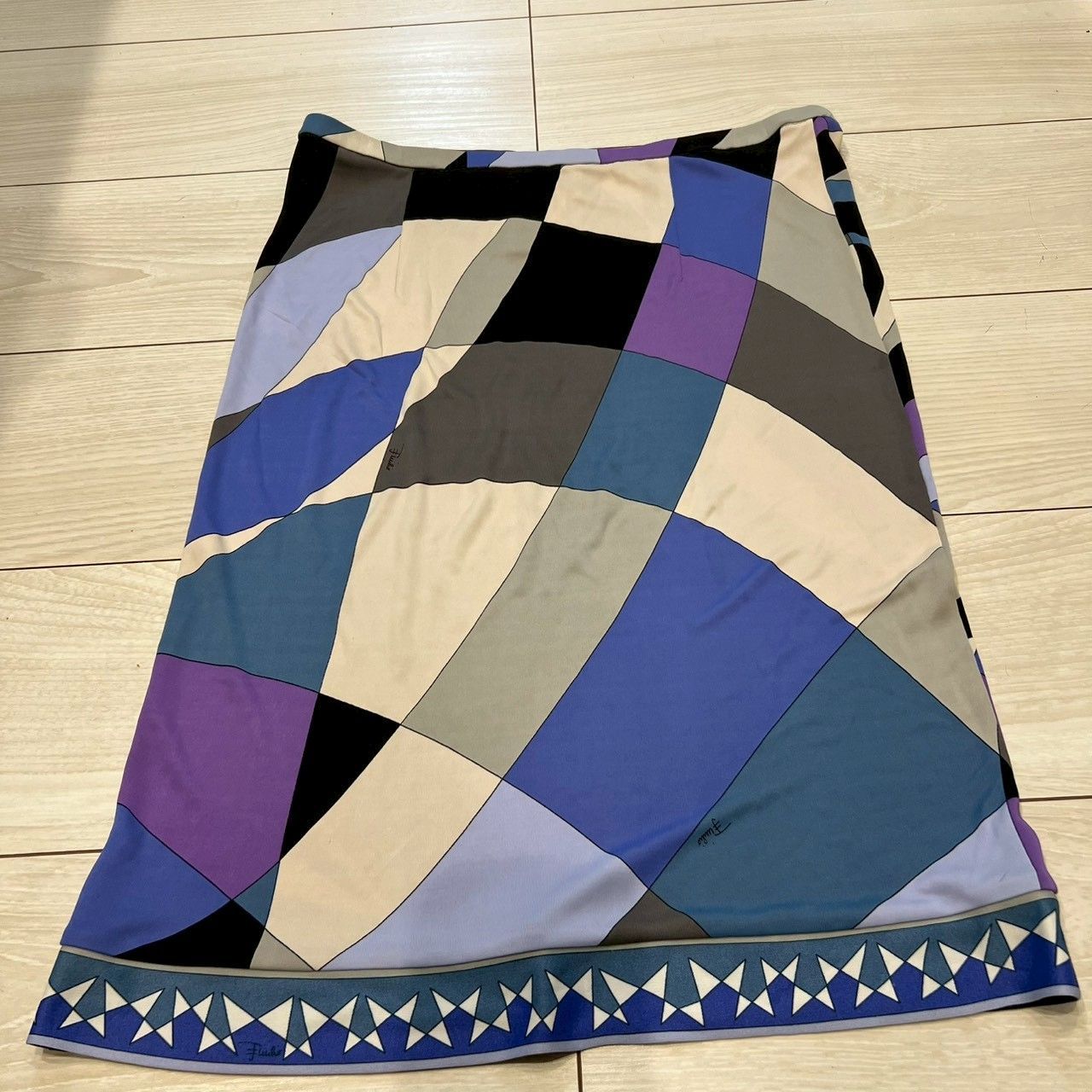 美品】EMILIO PUCCI エミリオプッチ スカート 総柄 イタリア製 サイズ