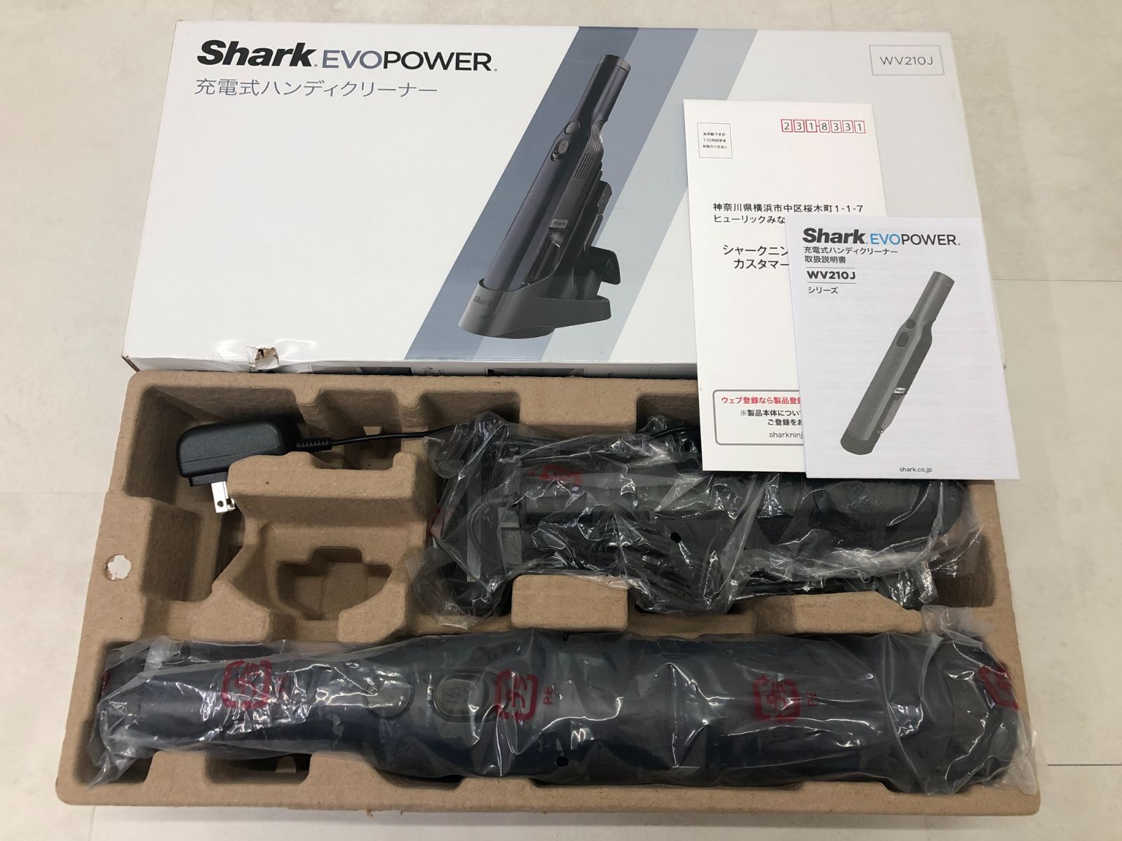 D）Shark シャーク ハンディクリーナー WV210J コードレス 充電式 軽量