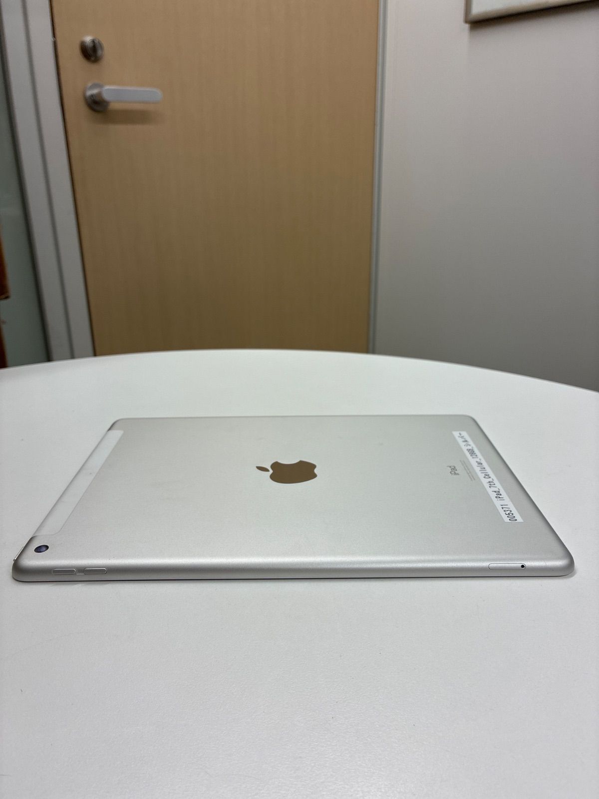 タブレット Apple iPad 第7世代 Cellular 128GB シルバー A2198 SIM