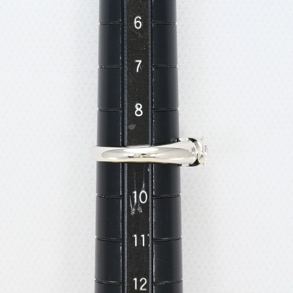 中古美品 Pt900プラチナリング 6g PT900/プラチナ リング・指輪 9号 ダイヤモンド 0.68ct I1 鑑定書 総