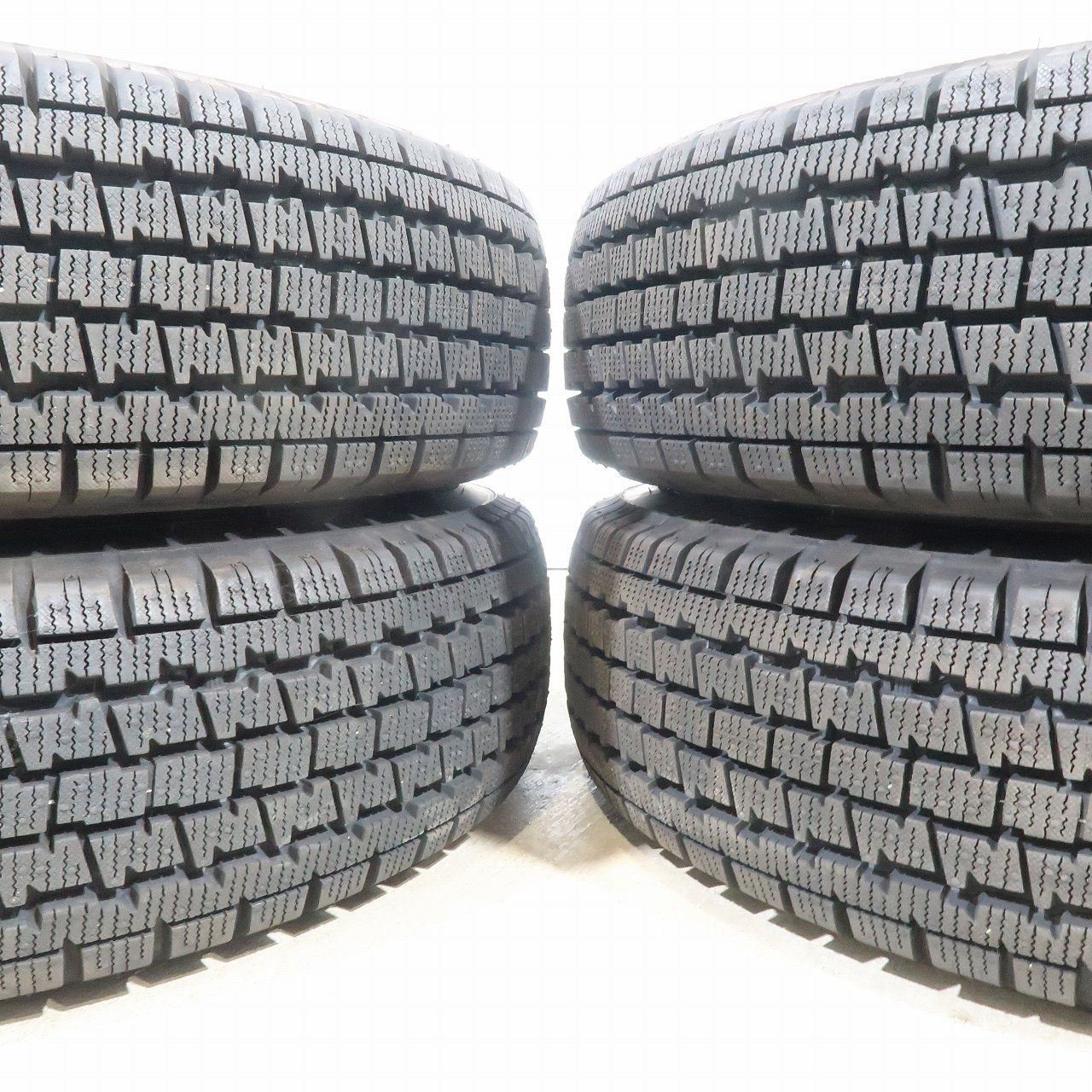 BRIDGESTONEスタッドレスタイヤ 12インチ 4本セット短期使用バリ溝！ N-VAN ハイゼット エブリイ 等 4本 社外 12インチホイール 4H 100