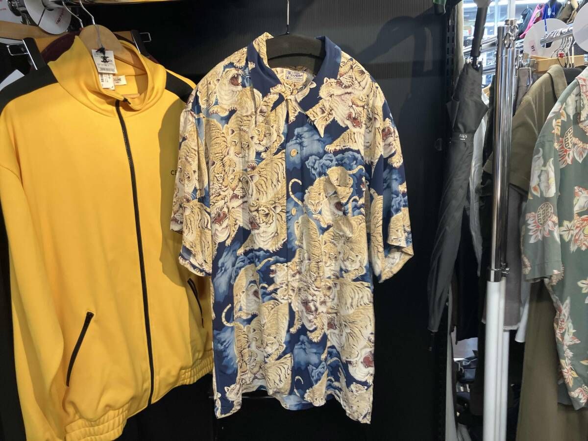 SUN SURF KALAKAUA One Hundred Tigers ｻﾝｻｰﾌ ｱﾛﾊｼｬﾂ 百虎 L ﾈｲﾋﾞｰ